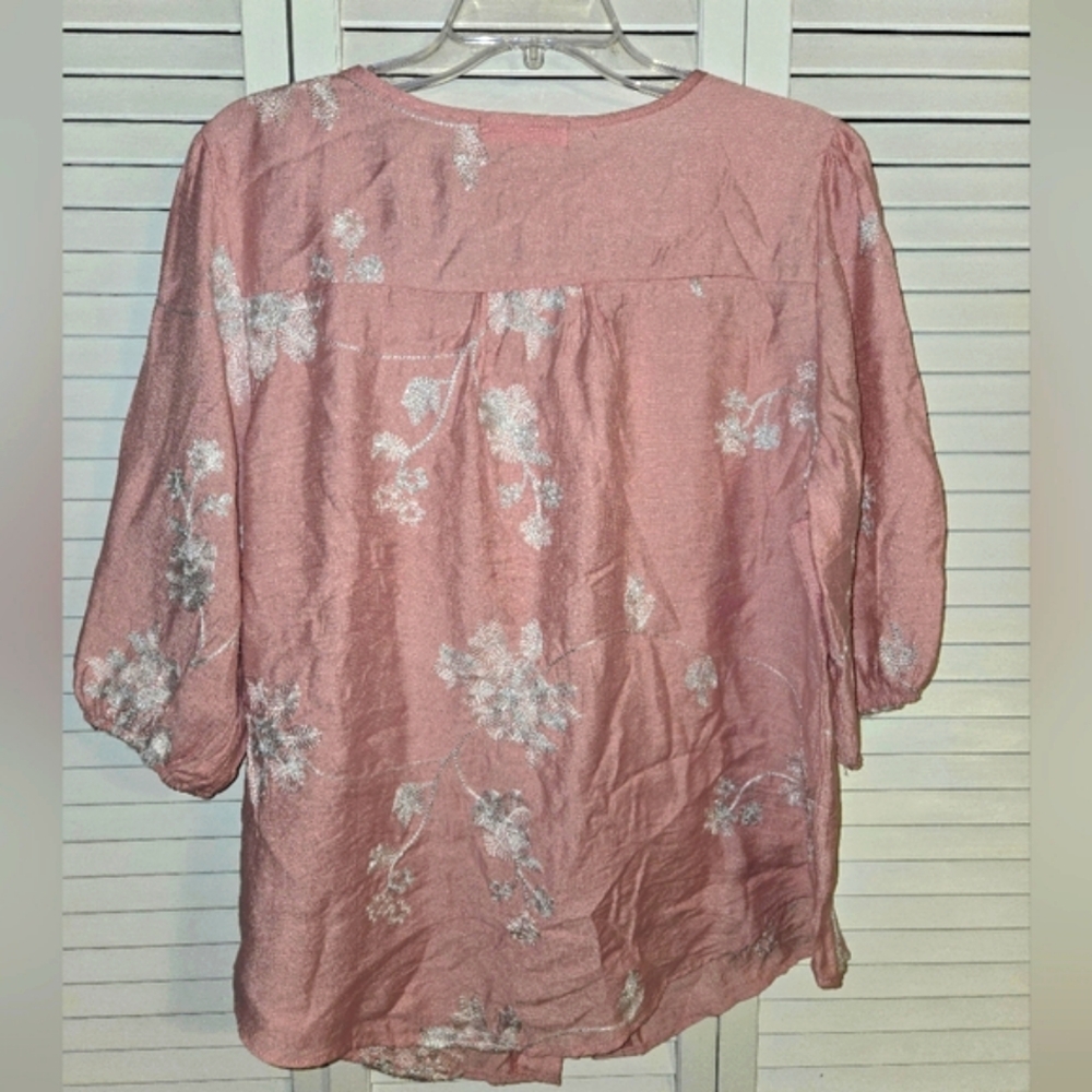 Ava & Rose Women's L  Floral Embroidered Top - Picture 8 of 12